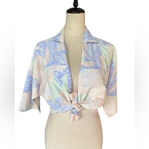 Cabrais Vintage pastel tropical print cropped button down top